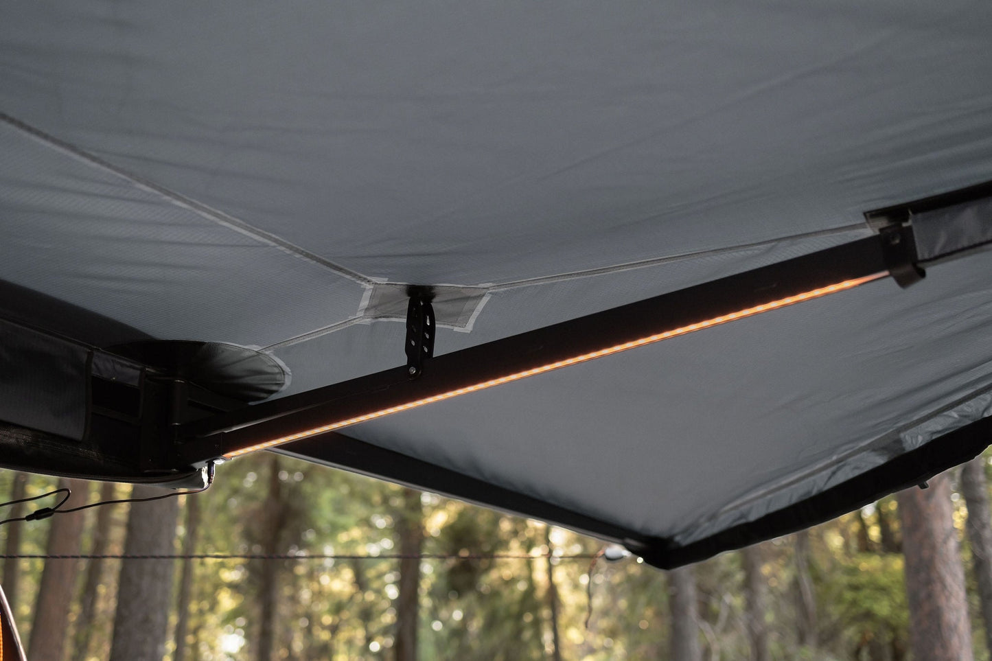 Taruca Rogue 180 Dual + R-Filler Awning